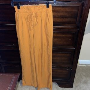 Like New Active USA paper bag high waisted pants